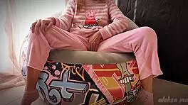 skinny teen masturbates pussy and squirts in homemade asian orgasm 😏.