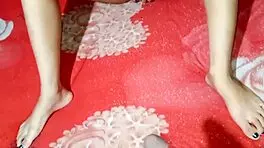 Le dice a su marido por telefono amor estoy trabajando