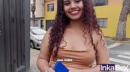 morena colombiana folla con desconocido de tinder en outdoor