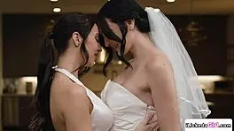 Busty Babe Tribbing With Milf Girlfriend