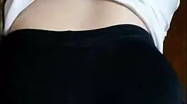 Latina milf flaunts her sexy ass at gym