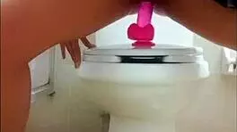 Sexy girl sends dirty video to boyfriend, gets leaked part 1