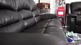 amateur teen rides huge dildo