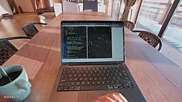 Sweet stranger knocks for hot home warming