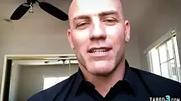 Teen Haley Reed Explores Submissive Pissplay On Webcam