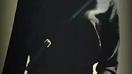 เธอเห็นนายแบบฉีดน้ำเงี่ยนในที่สาธารณะเหรอ?