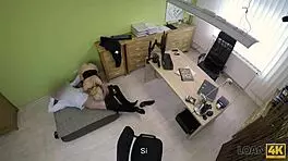 loan4k esta repartidora se ocupará de tu salchicha