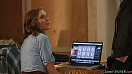 What A Sexy Teen Model Screwing The Photographer!