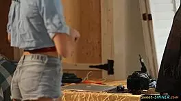 What A Sexy Teen Model Screwing The Photographer!