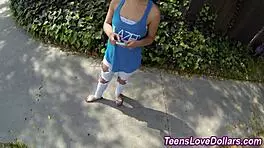 Amateur Teen Feels Emotional Big Cock Cum Spray