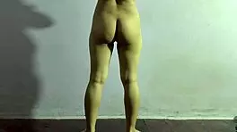 Amateur Girl Shows Off Fine Ass During Home Workout.