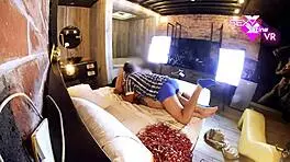 Behind Scenes Chubby Petite Couple Kissing