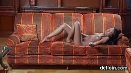 Kissable Teen 18+Ie Opens Up Narrow Cunt And Loses Virginity