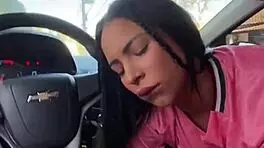 Kriok novinha caught giving blowjob in car daylight