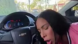 Kriok novinha caught giving blowjob in car daylight