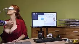 loan4k rousse a des relations sexuelles spontanees au bureau avec agent de credit