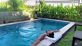 Blonde's poolside blowjob temptation