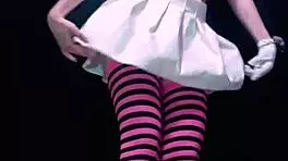 Bonneyuwu Peeing in Bottle Fun