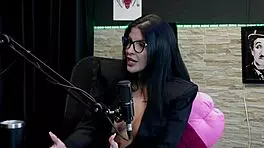 nunca transou na mesa de sinuca o cliente gostava de um fio terra deu a buceta no avi�o e chegou a receber 23 buqu�s de flores mas - leticia braga watch on sheer red