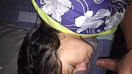 mi madrastra hechada en mi cama