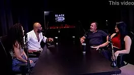 Trans And Man Car Threesome