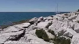 Risky public lesbo pussy eating on vacation