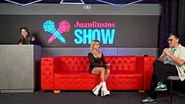show lesbico between xiara dark and nahoo gets out of control and fan fucks one of the girls juan bustos show 😈