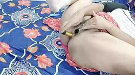 desi girl fucks dildo anal pussy