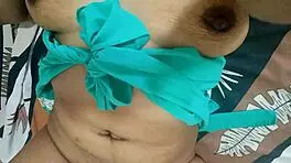 casero bien rico para mis fans le doy masajes a mi coño y mis grandes tetas