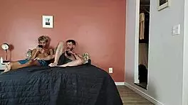 Chocada Mas A Madrasta Entende E Sente Tes�o Ao Ficar Espiando Seu Entiado Pela Primeira Vez Fazendo Sexo Com Homem A Linda Madrasta Pede Para Participa Veja No Fechado Rd Ou Sheer