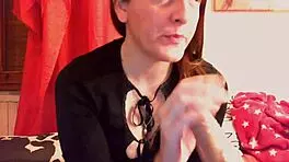 nicoletta ti mette i piedi in faccia e vuole che la tua lingua li pulisca tutti