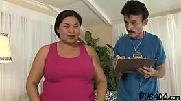 fat amateur receives oral cumshot