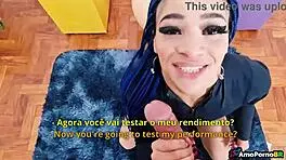 Estudante inocente de 18 anos fazendo boquete pela primeira vez - amopornobr