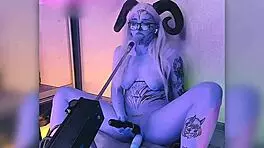 cant cope with that orgasm as beautiful cosplayer