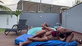 fode a buceta da gostosa da mulher do corno e ele filmando e adorando