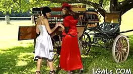 i stare at lesbiens lickin