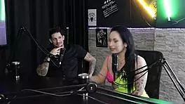 Nas plataformas fazem conteudo caseiro nao sente atracao por mulher