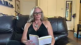 Nina Nite Reads For You