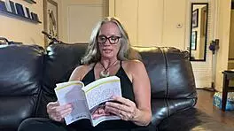 Nina Nite Reads For You