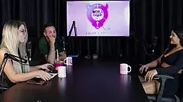 Blonde Teen Seeks Intense Experience With Trans In Swingers House Mansion Bear Fights.