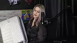 Loira Explica Como Fazer Um Bom Sexo Anal Demonstra Seu Boquete E Gemido Ao Enfiar No Cu - Kyra Sex Sheer Red