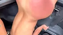Hard car sex destroys petite slut's pussy with huge cock 😈