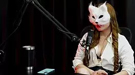 Seu primeiro atendimento na festa termina com as meninas ganhando dinheiro e preenchendo o vazio interno - victoria rubro no sheer red