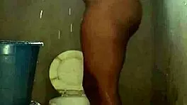 Naijahomemadepussy enjoys her morning shower routine