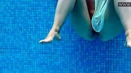 hottest underwater babe lizi vogue swims seductively