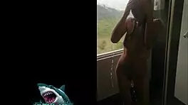 prepago venezolana tiene sexo sin condon en la ducha con un cliente