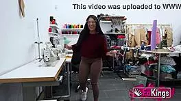 Young Babe Lara Rey Shows What Happens After Lessons