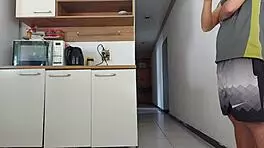 Sexo arriscado enquanto meu marido estava no banho transei com amigo dele quase fomos pego, she moaned.