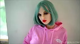 Sexy model flaunts nice boobs and curvy body