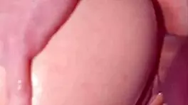 Continuous semen stays between lips!